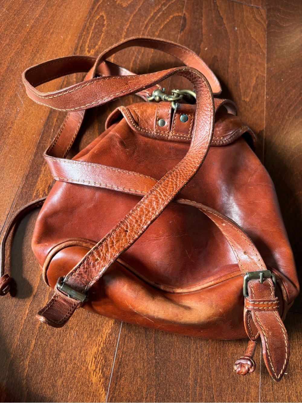 Vintage La Sella Roma Italian Leather Small Backpack Satchel, Drawstring Flap - Picture 4 of 16
